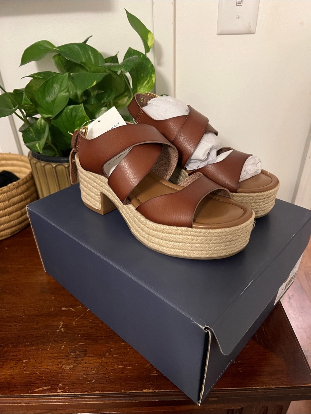 NWT Free Assembly Women's Strappy Platform Block Heel Sandals size 7 - Picture 2 of 5